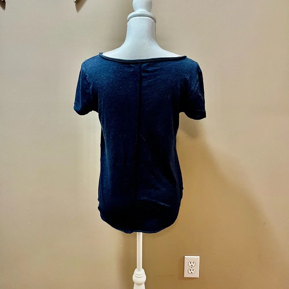Hollister Navy Blue Elephant Mandela T Shirt Size Small